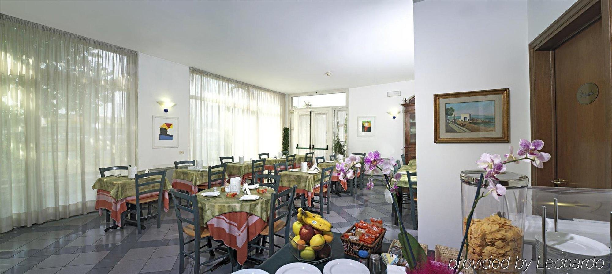 Hotel Primo Кампи-Бизенцио Ресторан фото