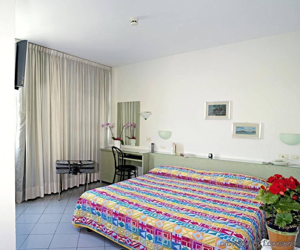 Hotel Primo Кампи-Бизенцио Экстерьер фото